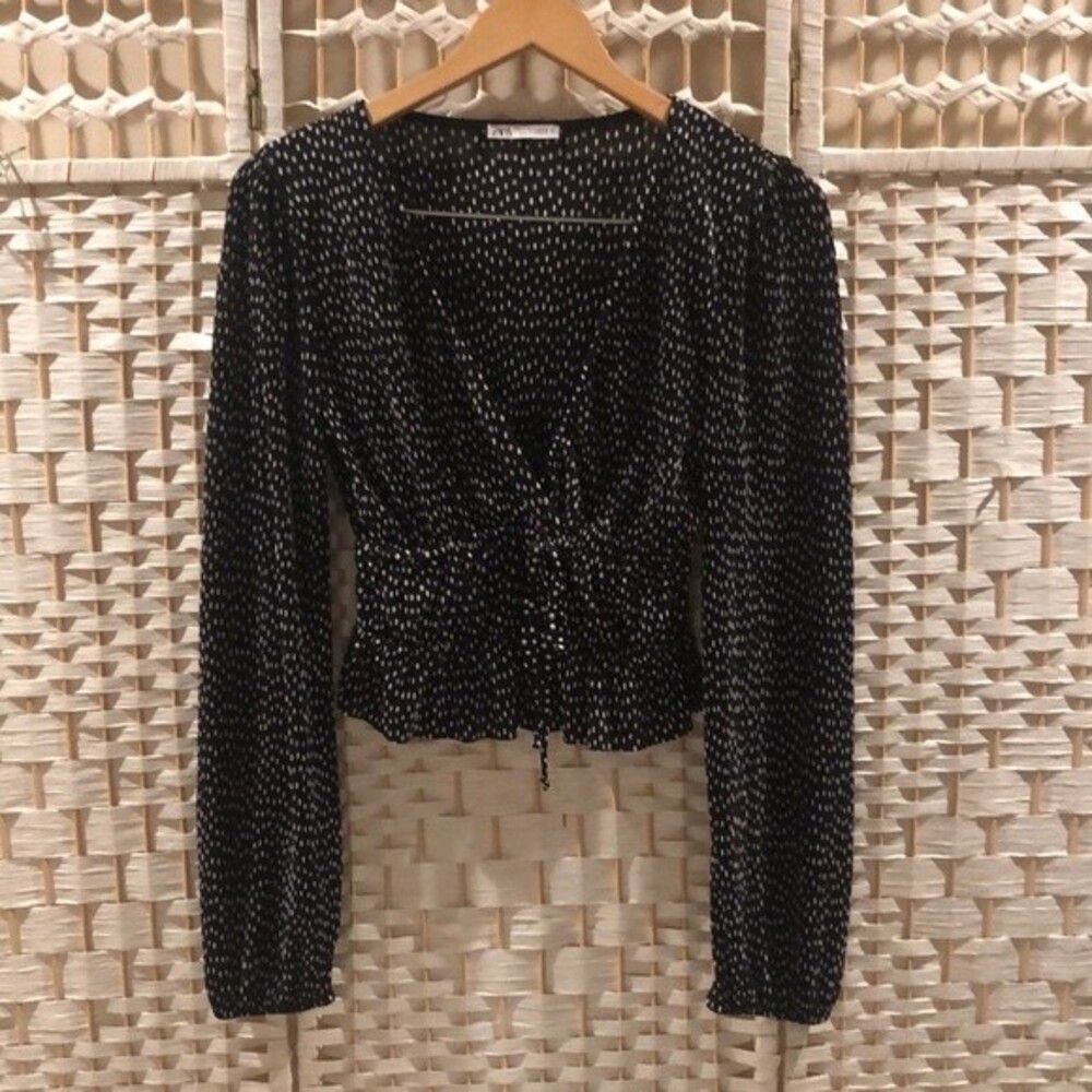 Zara Long Sleeve Black White Polka Dot Pleated Crop Blouse with Tie Accent Small